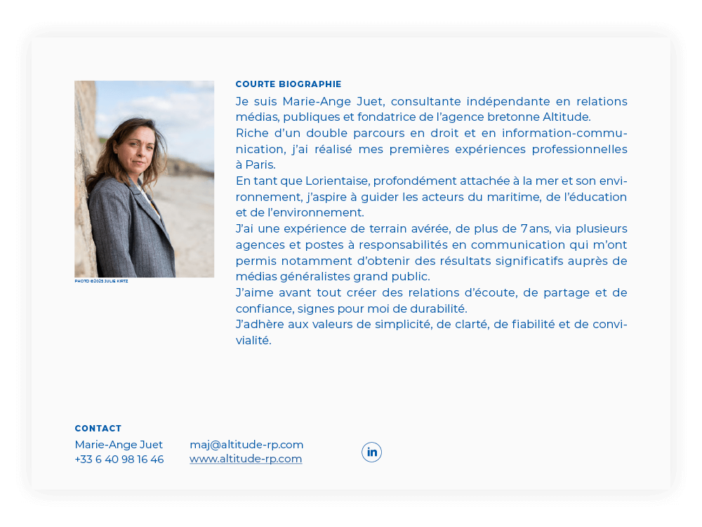 Plaquette de l'agence Altitude qui présente une courte biographie de Marie-Ange Juet, fondatrice d'Altitude, relation média, maquette et mise en page Jean-Charles Abrial