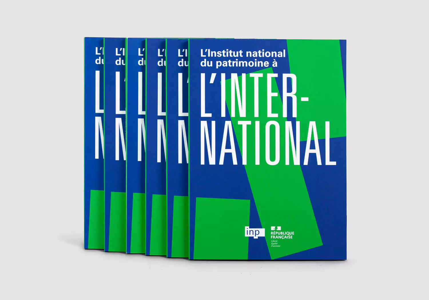 Création graphique d'une pochette institutionnelle pour l'Institut national du patrimoine, Inp, mettant en avant un design moderne et percutant, graphisme Jean-charles abrial 